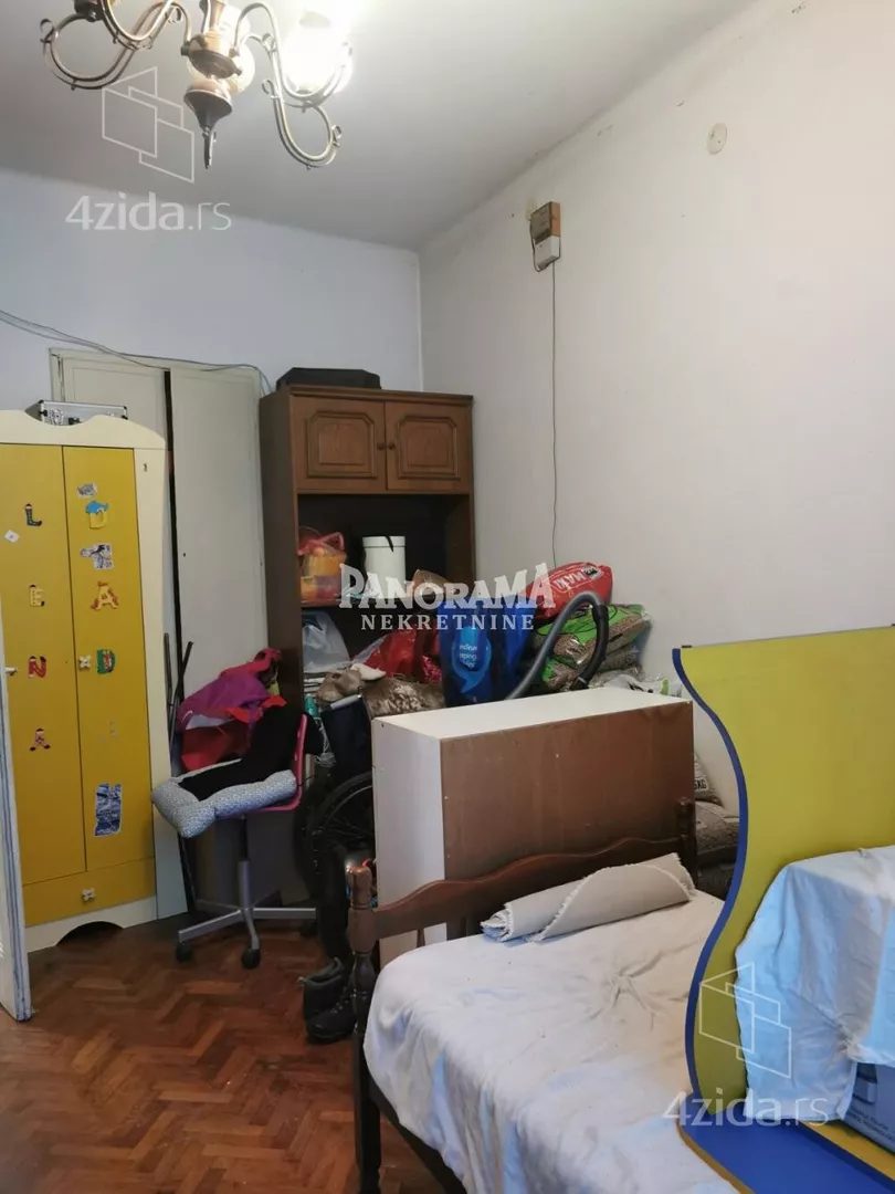 Četvoroiposoban stan | 4zida