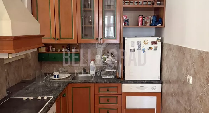 Šestosoban stan | 4zida