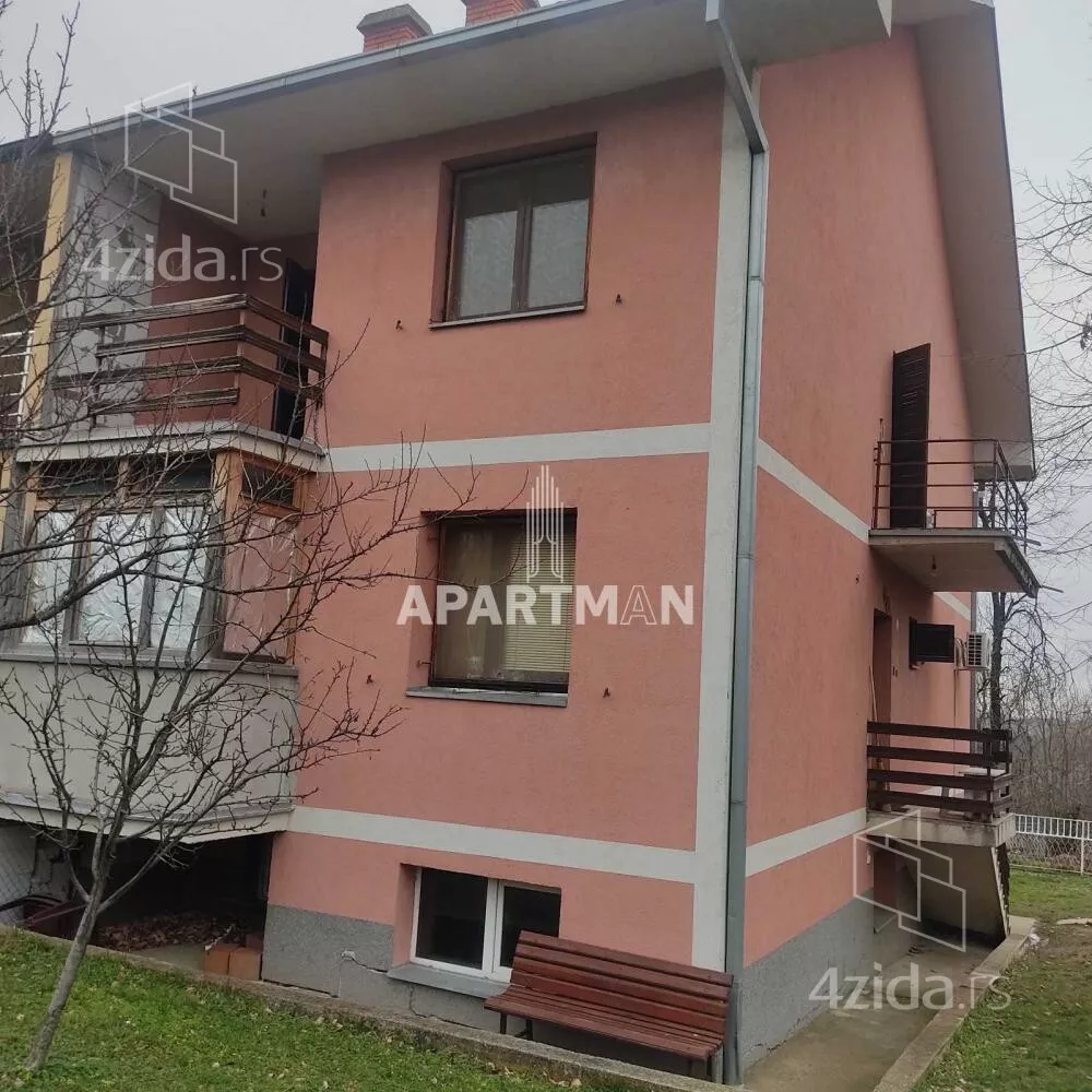 5-etažna kuća | 4zida