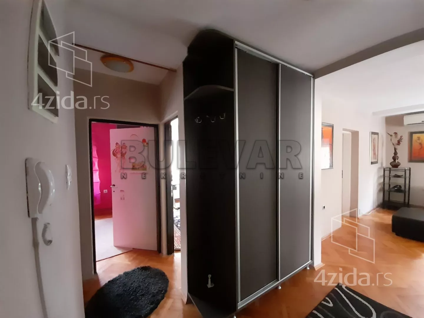 Troiposoban stan | 4zida