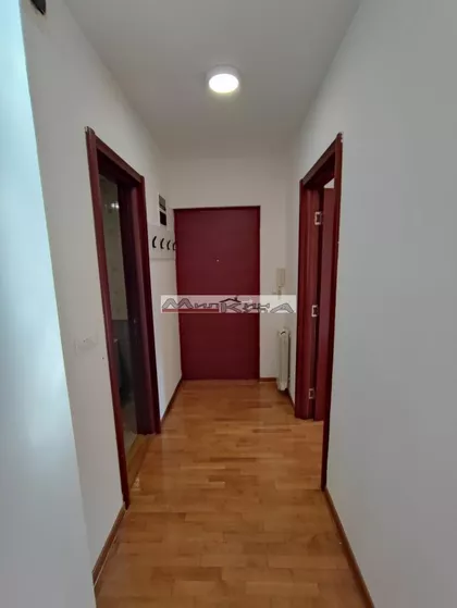 Kalenić pijaca | 4zida.rs