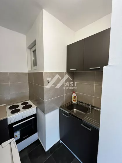 Janka Čmelika | 4zida.rs