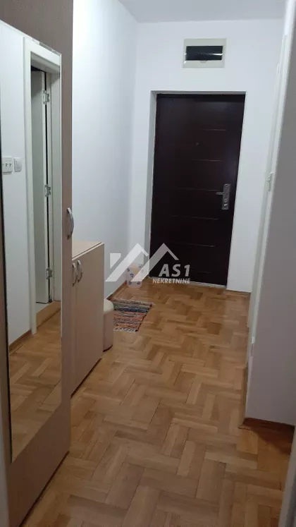 Tone Hadžića | 4zida.rs