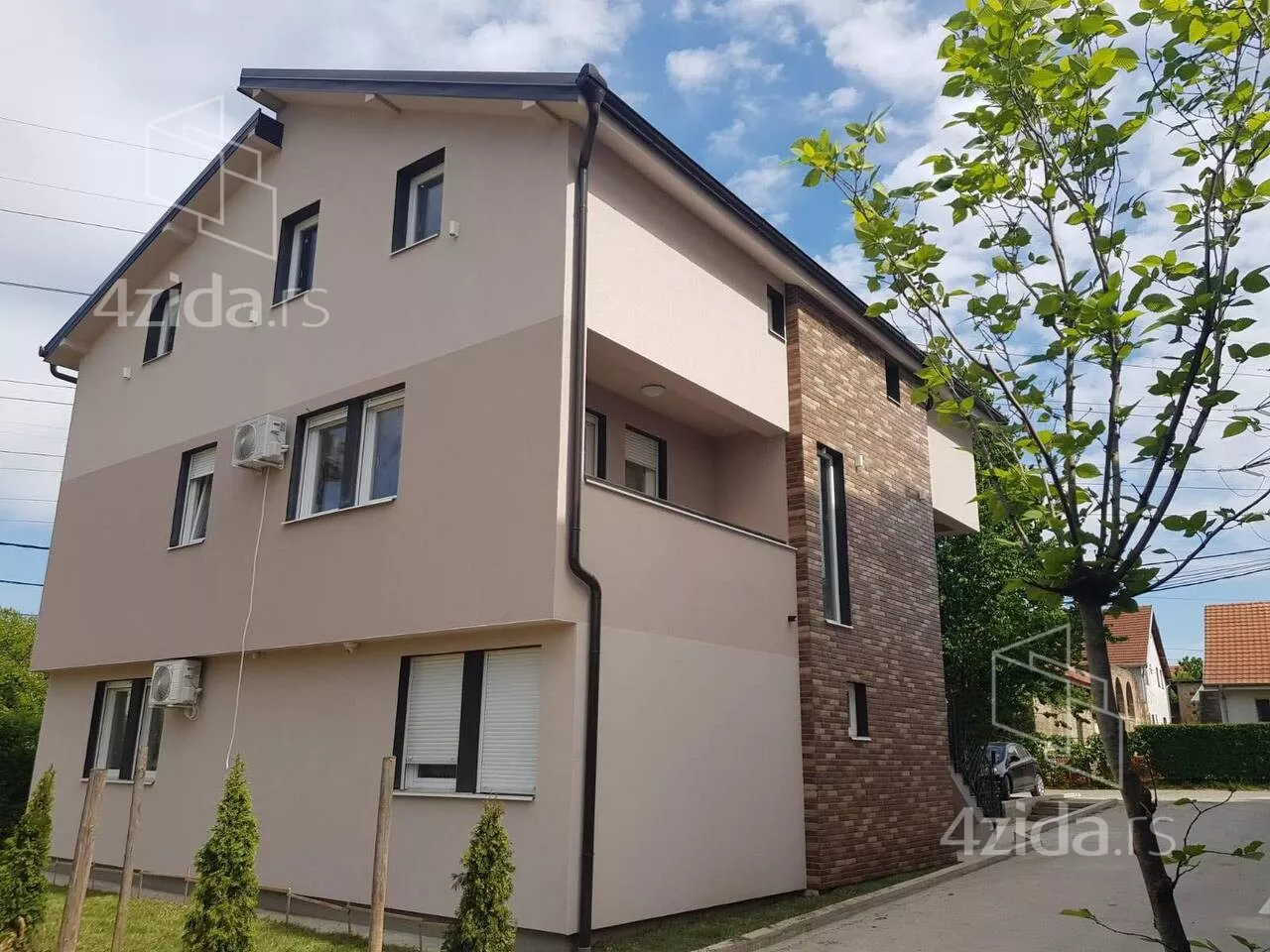 Četvorosoban stan | 4zida