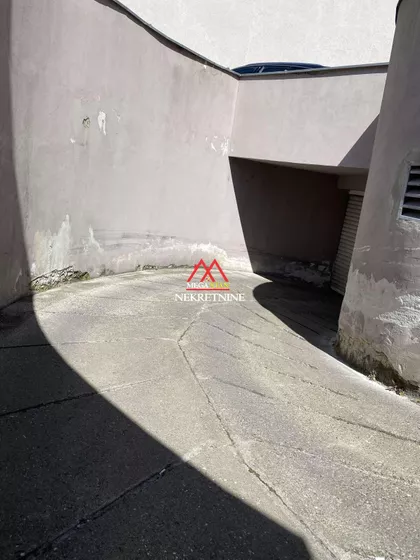 Petra Drapšina 32 | 4zida.rs