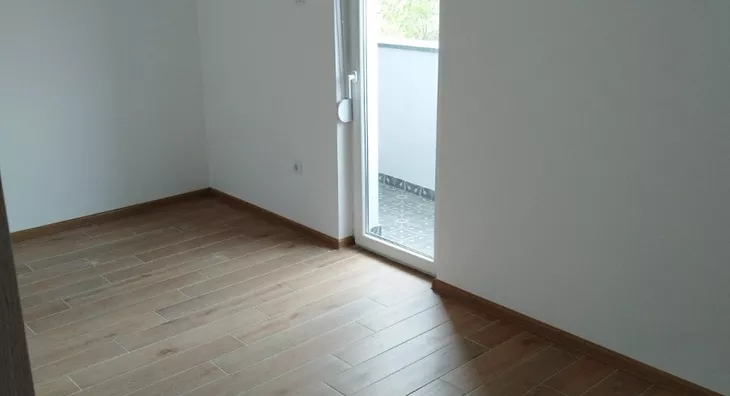 Sedmosoban stan | 4zida