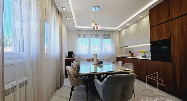 Petosoban stan | 4zida