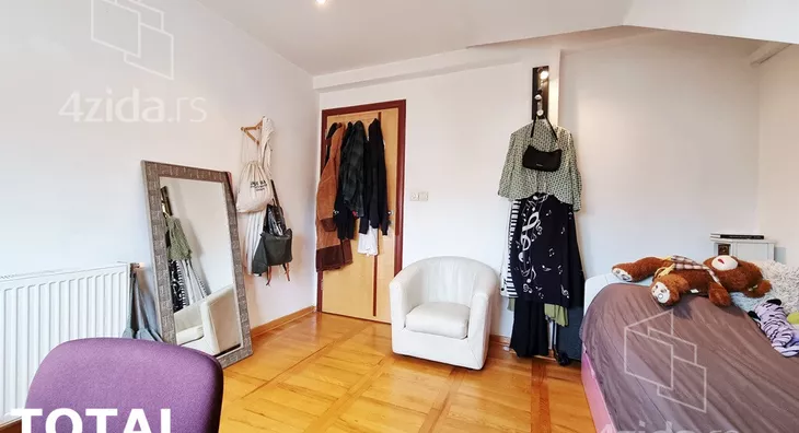 Petosoban stan | 4zida