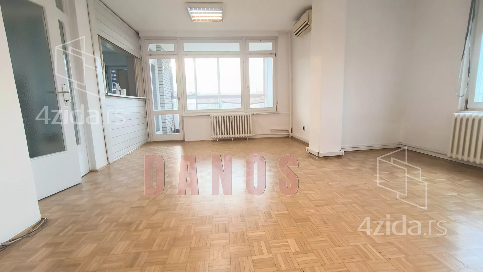 Petosoban stan | 4zida