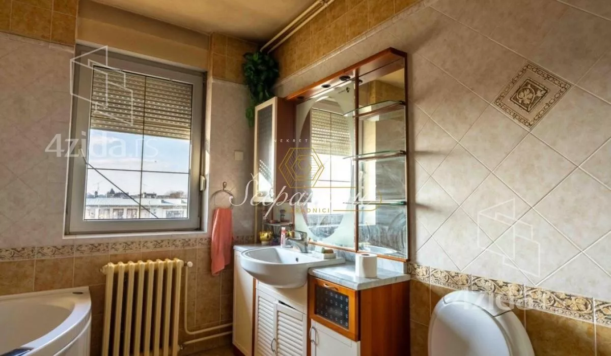 Petosoban stan | 4zida