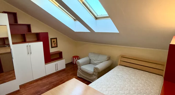 Petoiposoban stan | 4zida