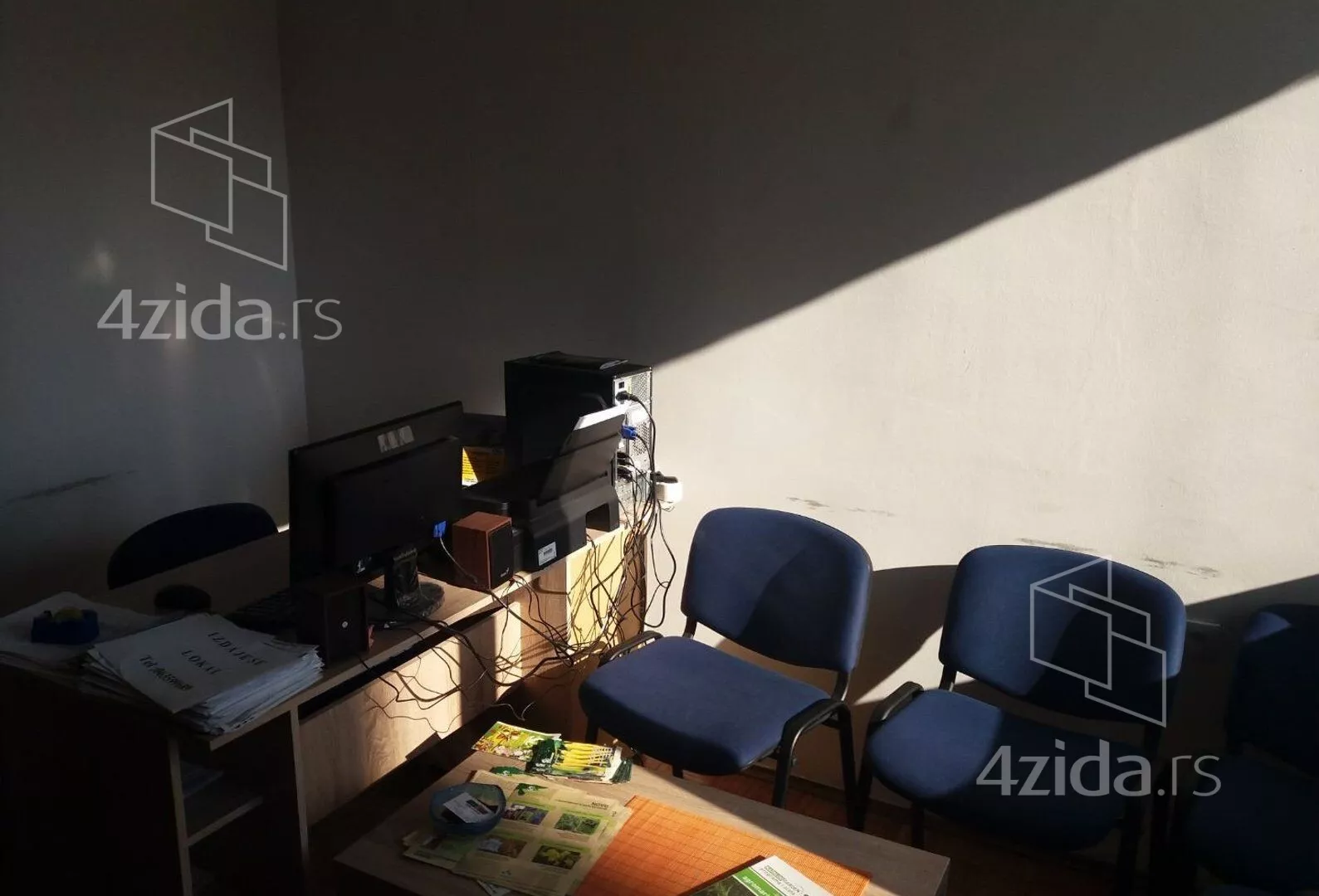 Lokal | 4zida