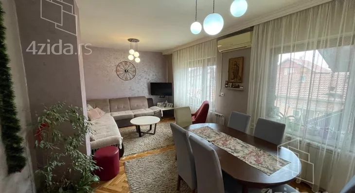 Troiposoban stan | 4zida