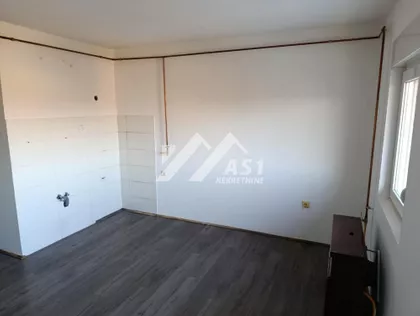 Cetinjska | 4zida.rs