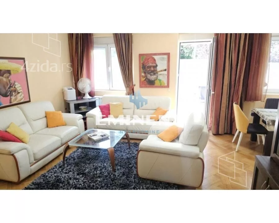 Petosoban stan | 4zida