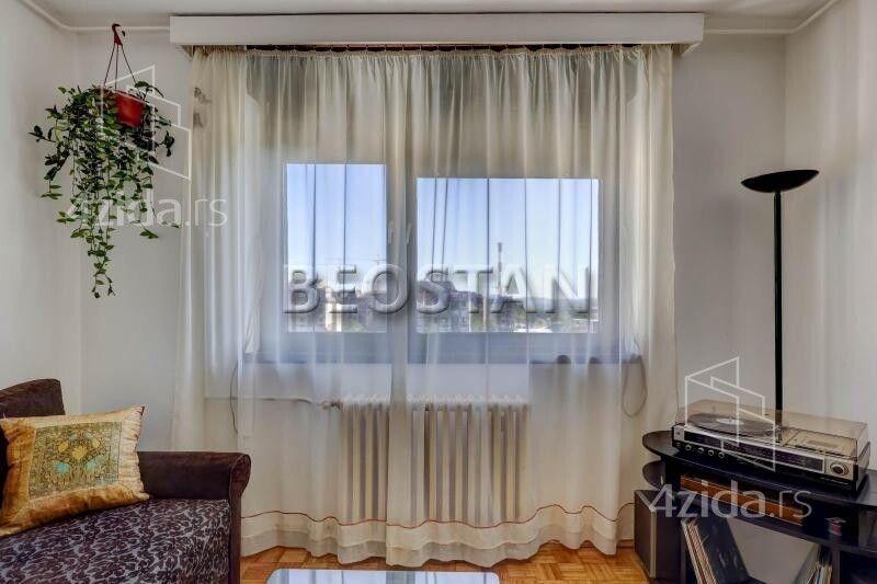 Stan – Beograd - Više