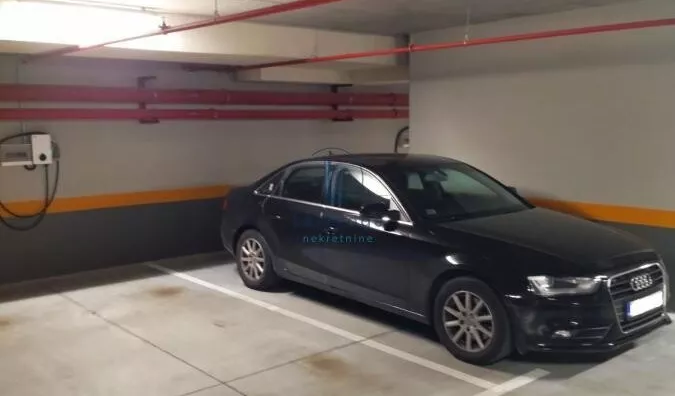Garaža/Parking | 4zida