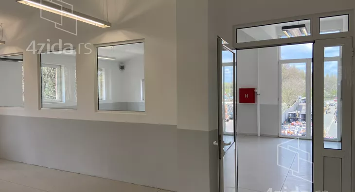 Poslovni prostor | 4zida