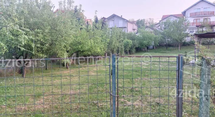 Plac | 4zida