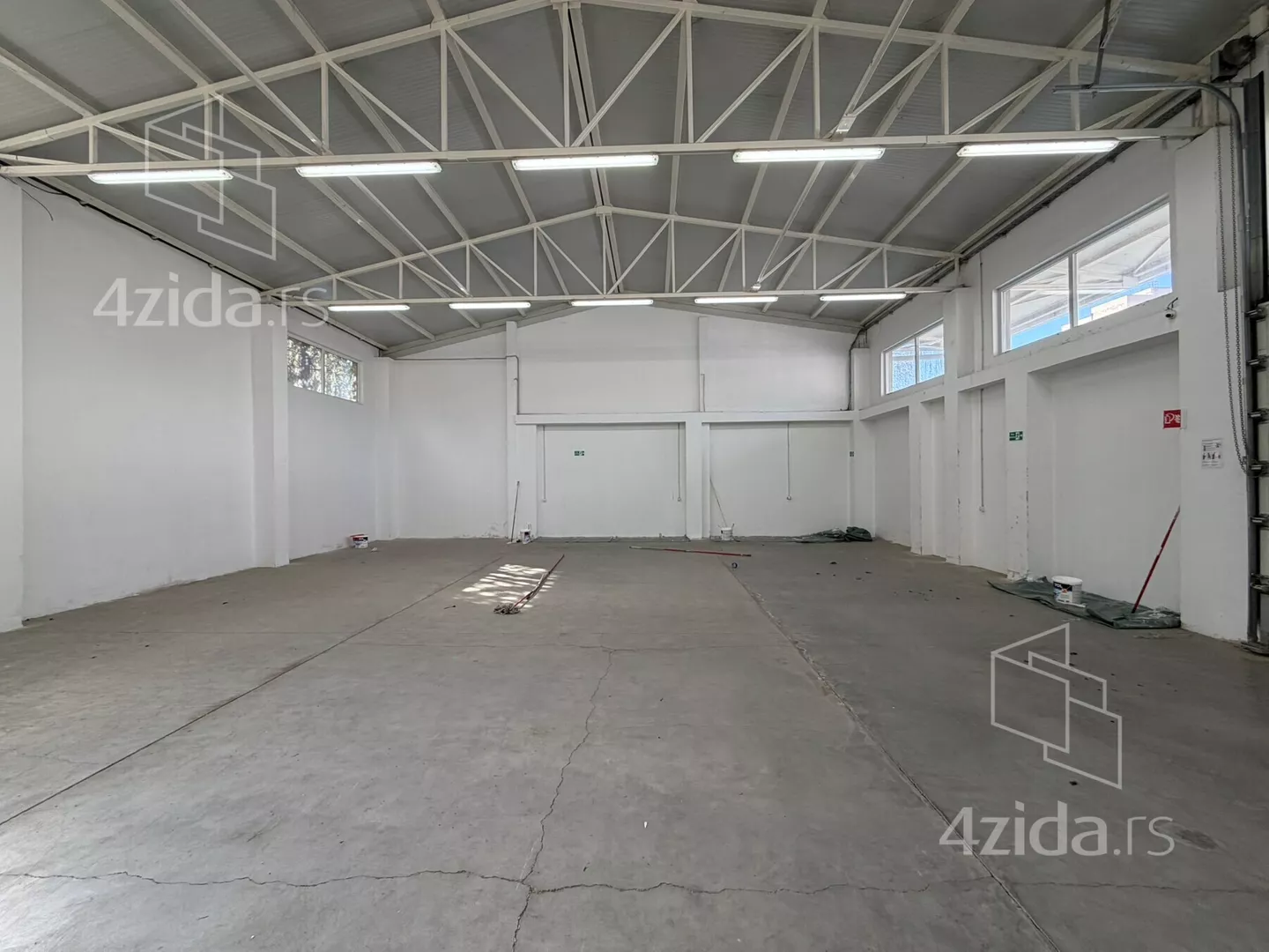 Poslovni prostor | 4zida