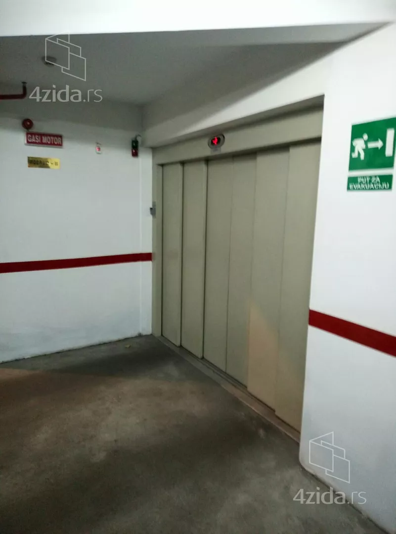 Garaža | 4zida