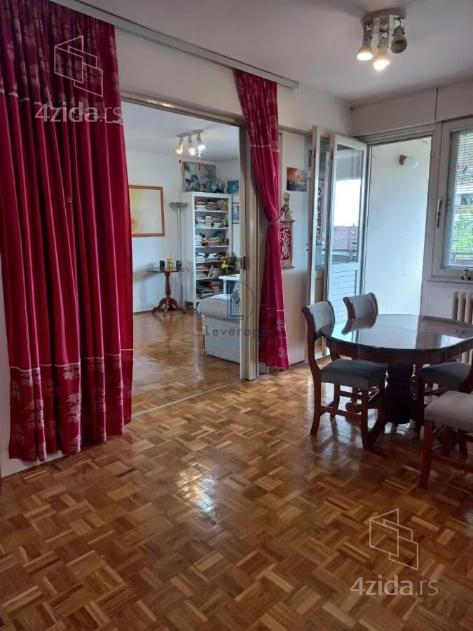 Troiposoban stan | 4zida