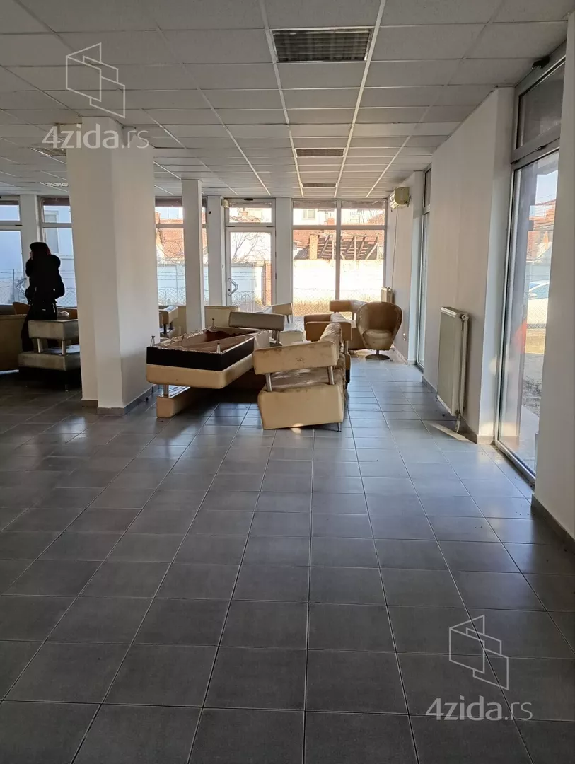 Poslovni prostor | 4zida