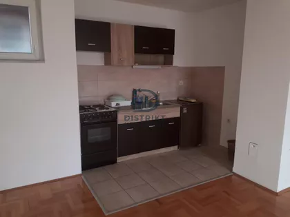 Dom Zdravlja | 4zida.rs