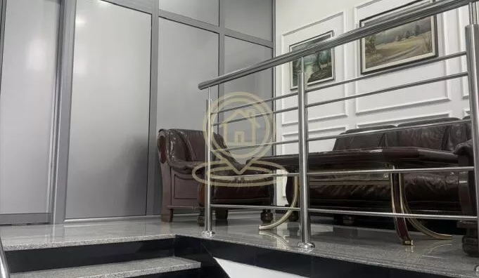 Poslovna zgrada | 4zida