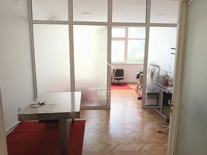 Zmaj Jovina | 4zida.rs