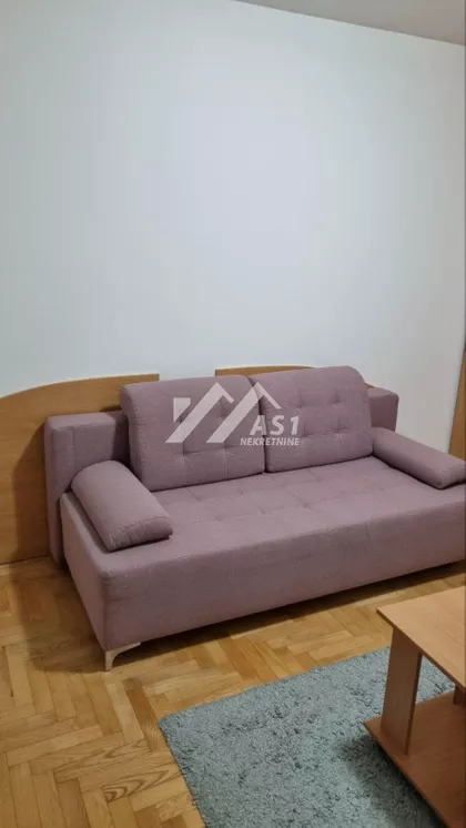 Tone Hadžića | 4zida.rs