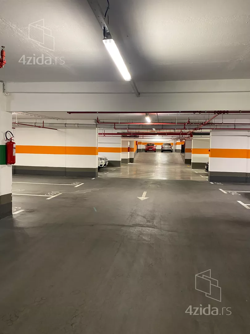 Parking | 4zida