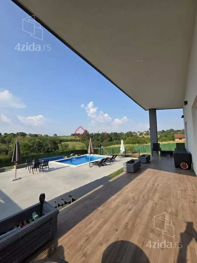 Kuća | 4zida
