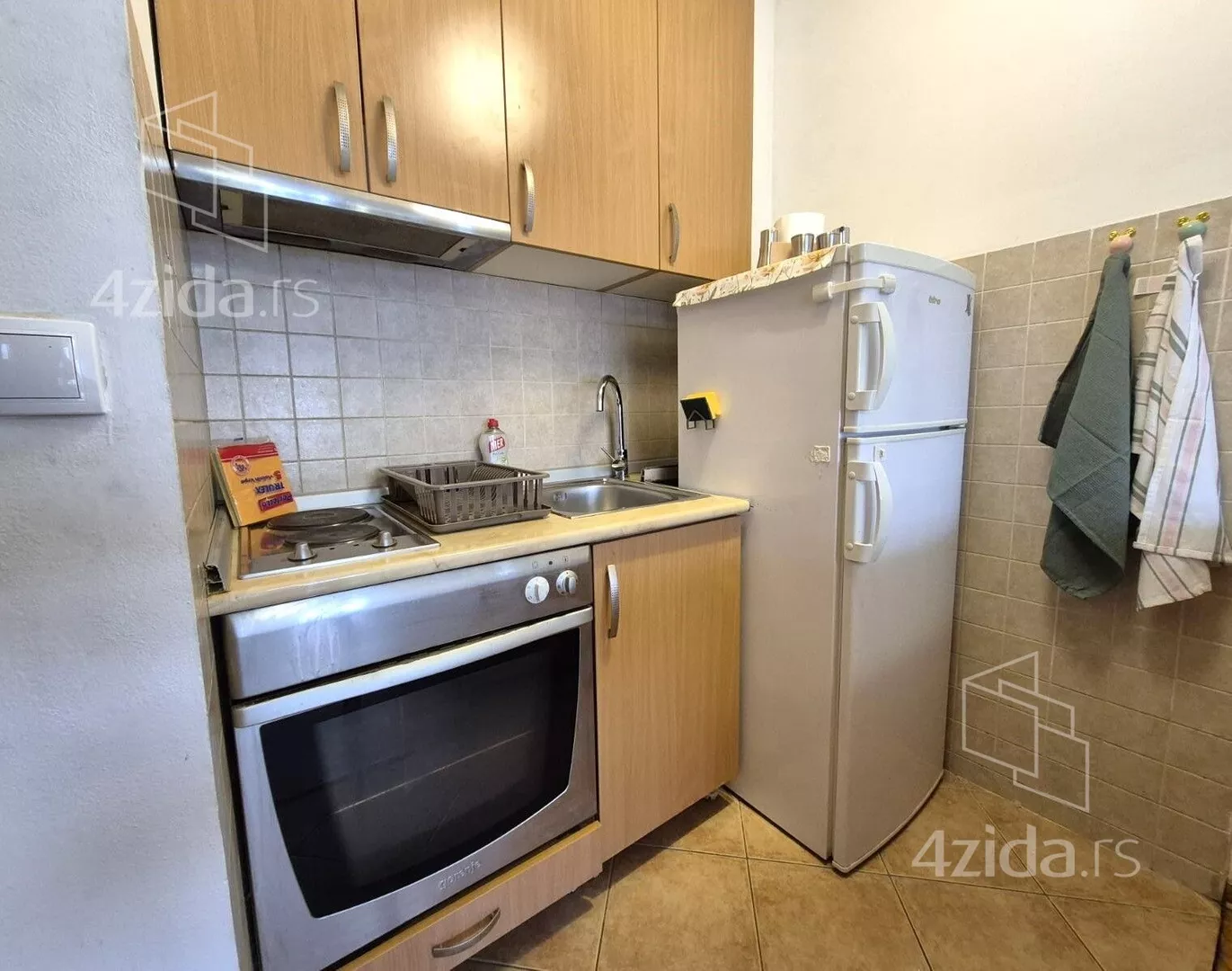 Jednoiposoban stan | 4zida