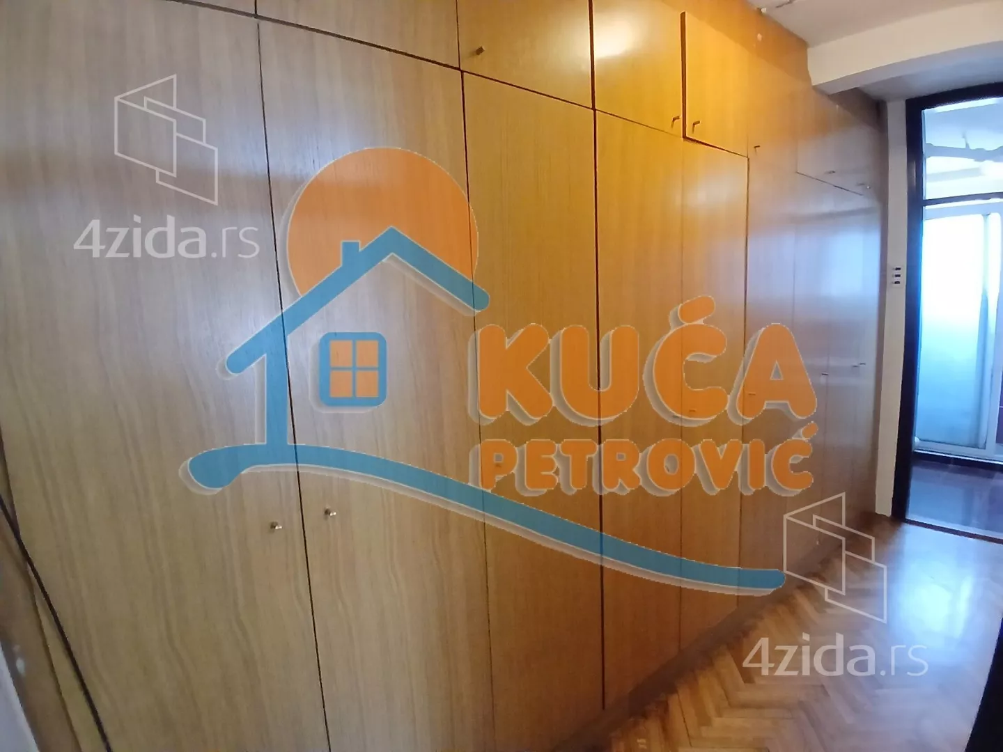 Troiposoban stan | 4zida