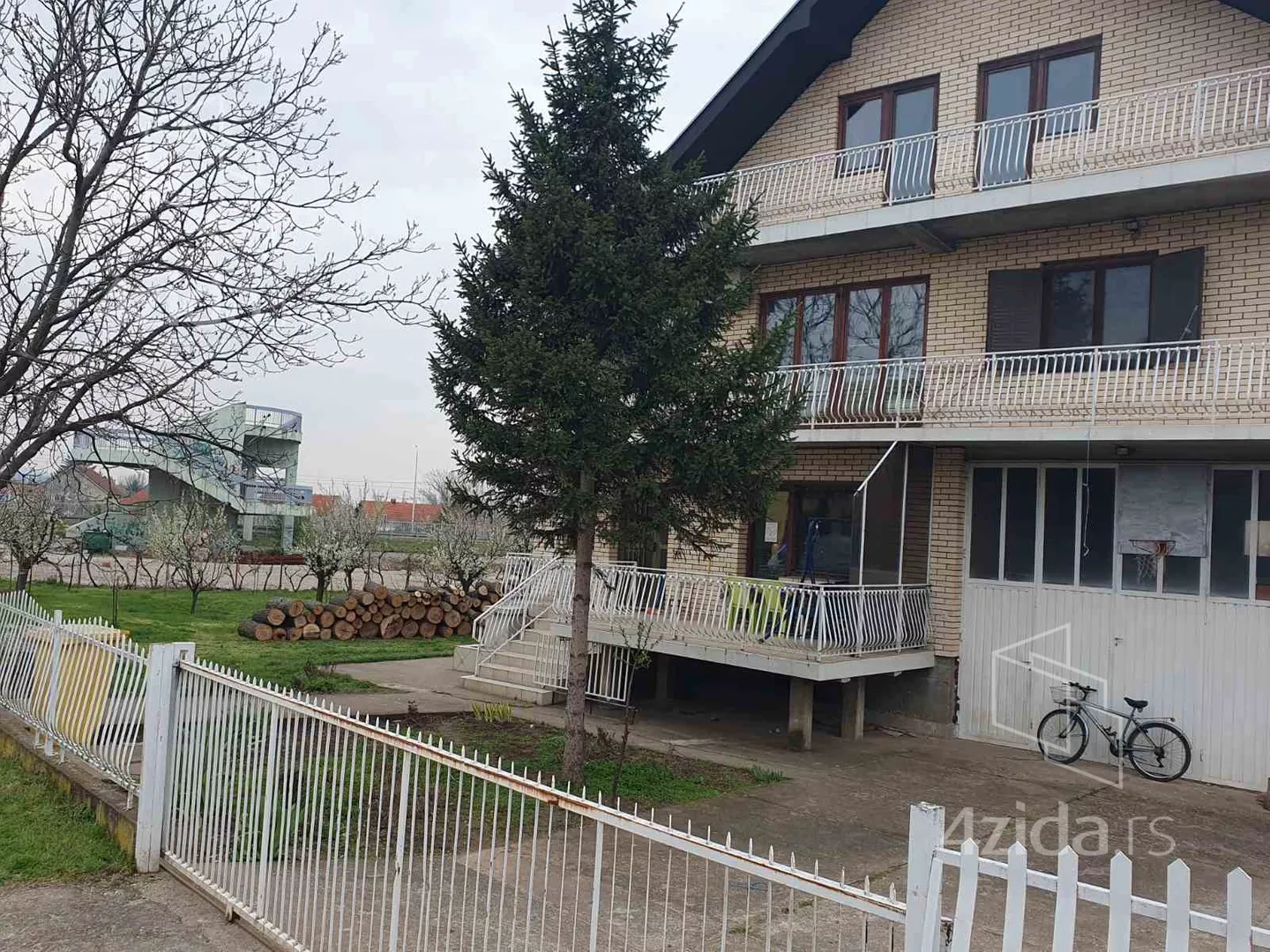 3-etažna kuća | 4zida