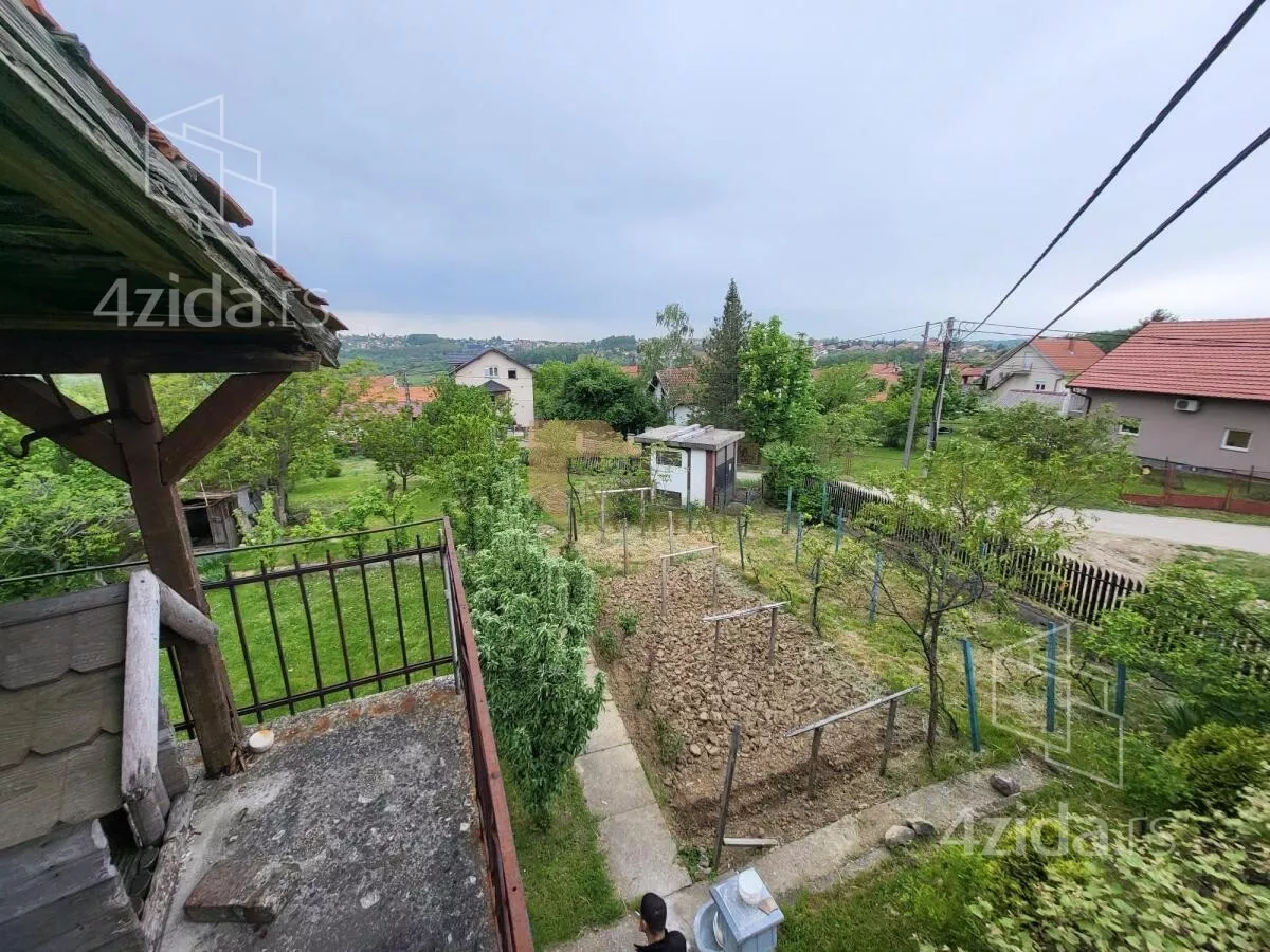 Plac | 4zida