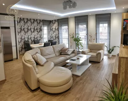 Vašarište | 4zida.rs