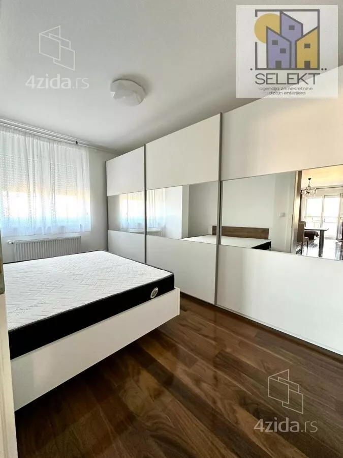 Troiposoban stan | 4zida