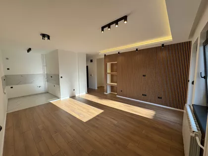 Križanićeva 22 | 4zida.rs