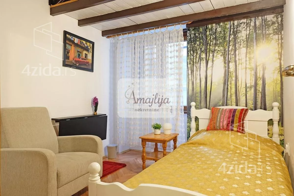 Petosoban stan | 4zida