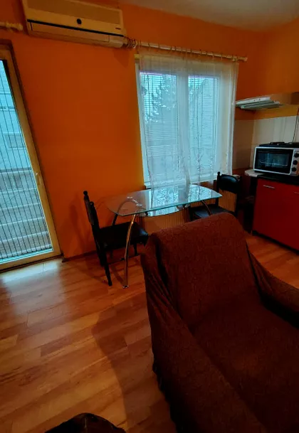 Jovana Dučića | 4zida.rs