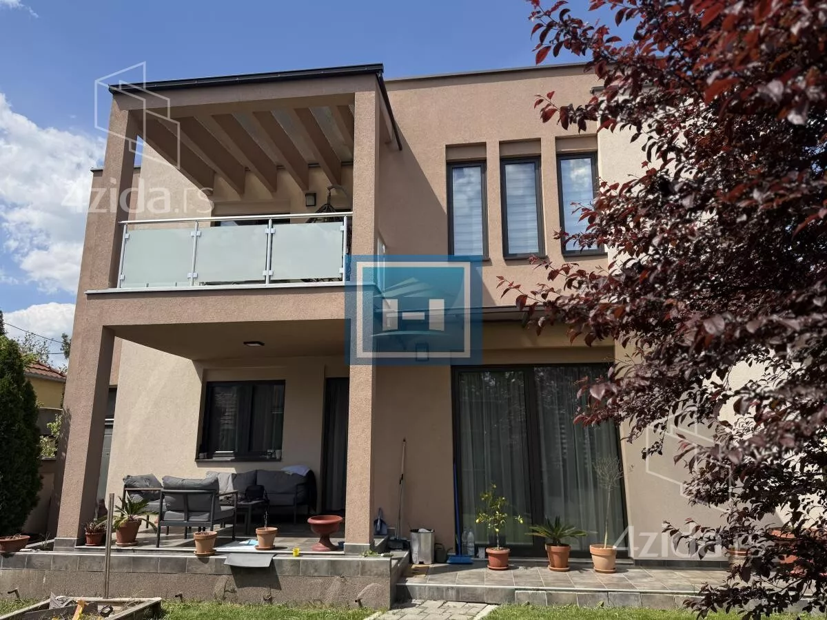 Kuća | 4zida