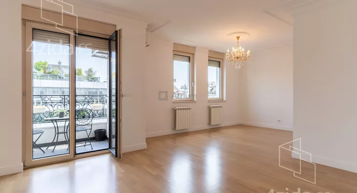 Šestosoban stan | 4zida