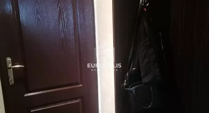 Šestosoban stan | 4zida