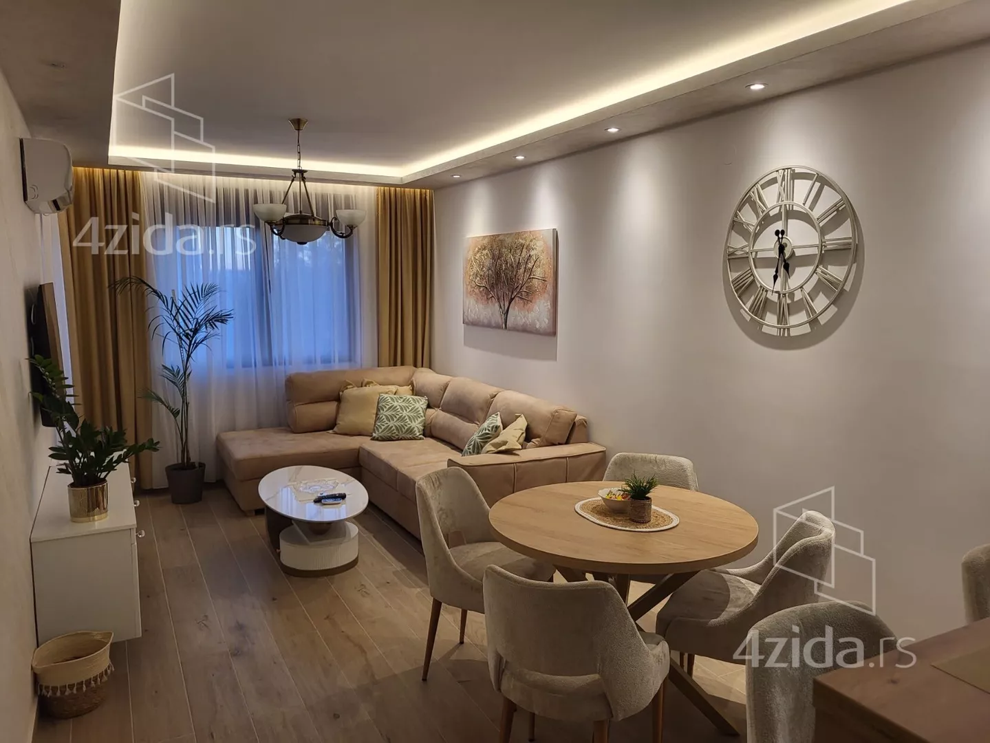 Jednoiposoban stan | 4zida