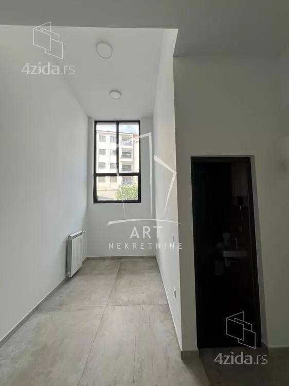 Lokal | 4zida
