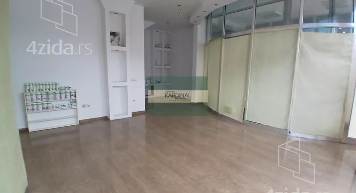 Poslovni prostor | 4zida