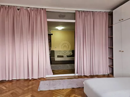 Bulevar Cara Lazara | 4zida.rs