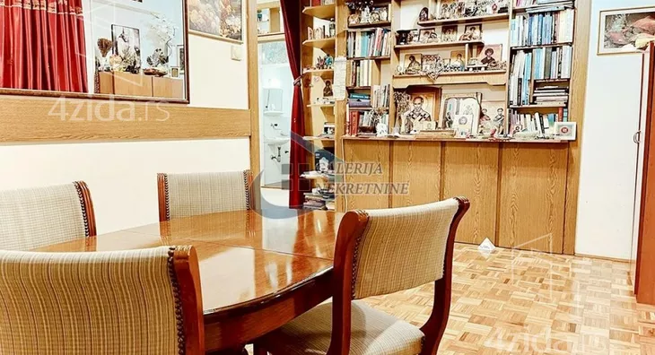 Troiposoban stan | 4zida